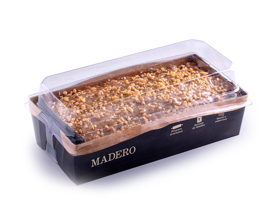 Bolo de Amendoim com doce de Leite